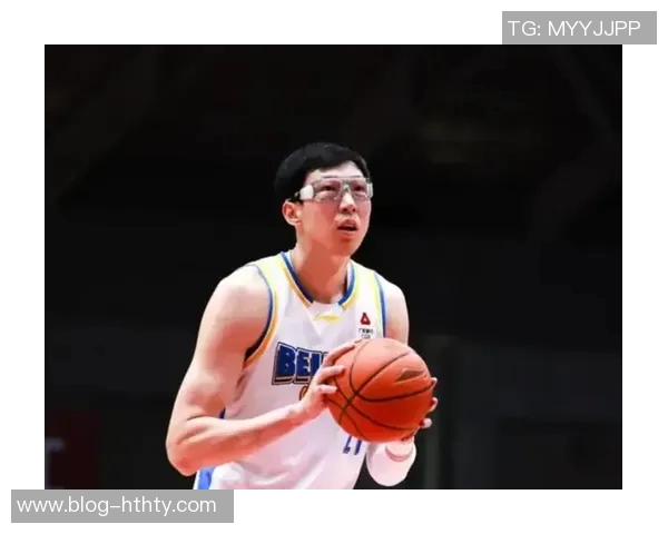 周琦全能表现助力球队8投4中斩获12分14篮板2助攻2盖帽6前场板展现实力